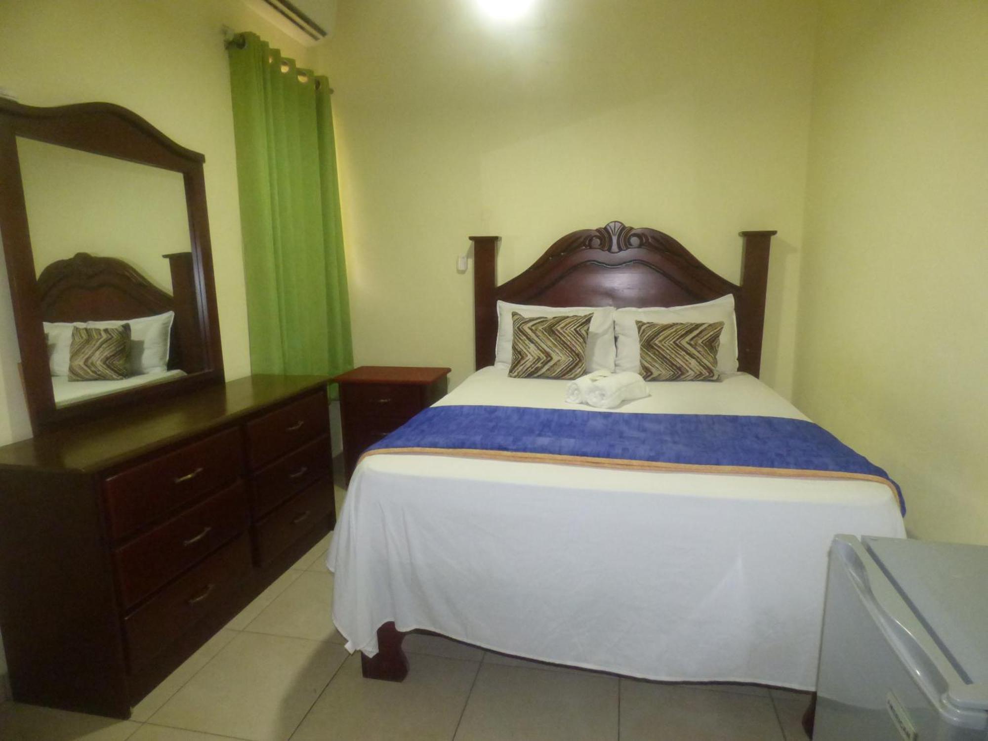 Hotel Enrique I Gazcue, Bed And Breakfast Santo Domingo Kültér fotó