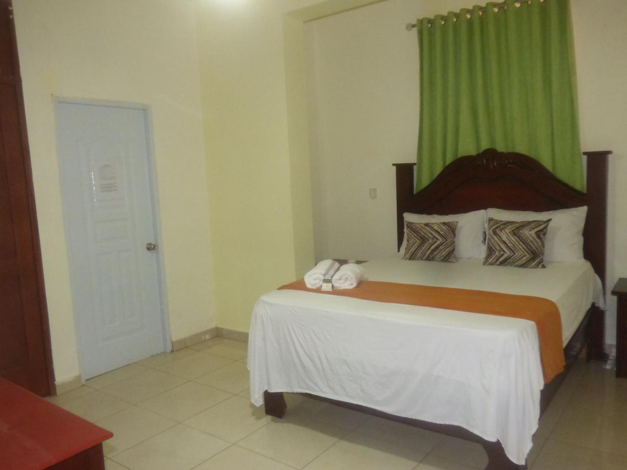 Hotel Enrique I Gazcue, Bed And Breakfast Santo Domingo Kültér fotó