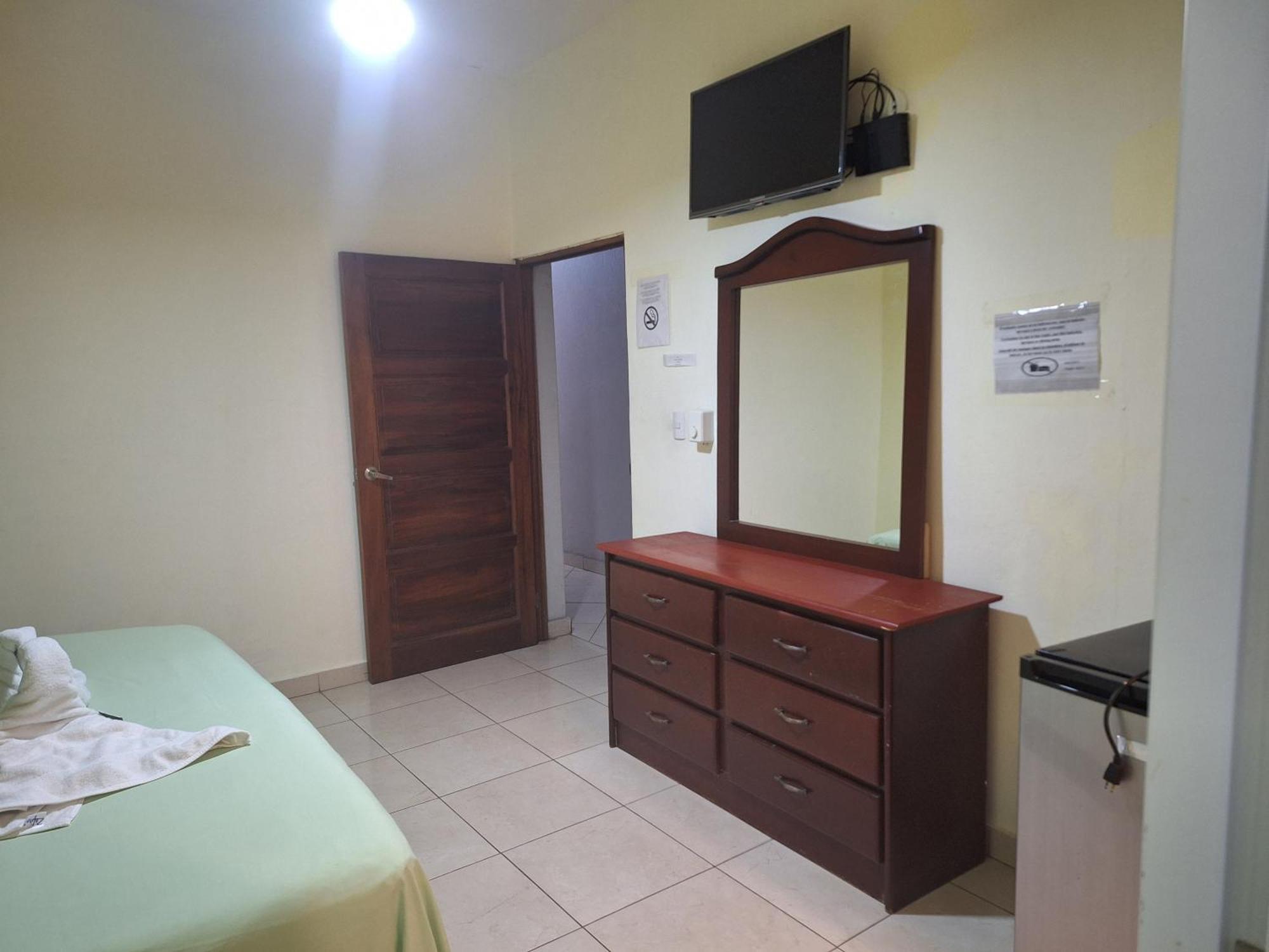Hotel Enrique I Gazcue, Bed And Breakfast Santo Domingo Kültér fotó